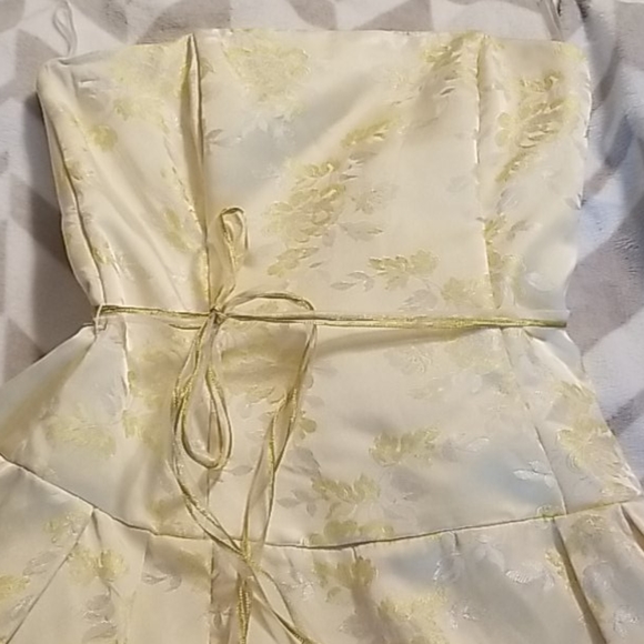 Yellow Jessica McClintock Dress - Picture 2 of 5